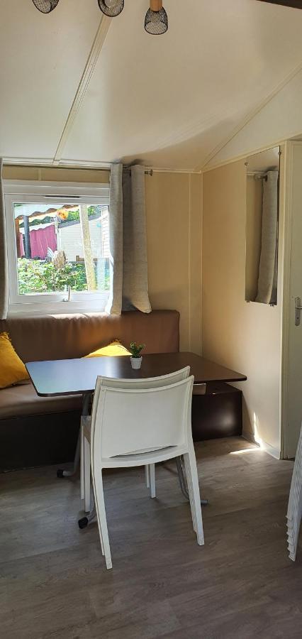 Mobil Home Climatise 6 Personnes La Roque d'Antheron Bagian luar foto