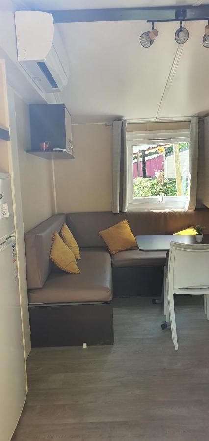Mobil Home Climatise 6 Personnes La Roque d'Antheron Bagian luar foto
